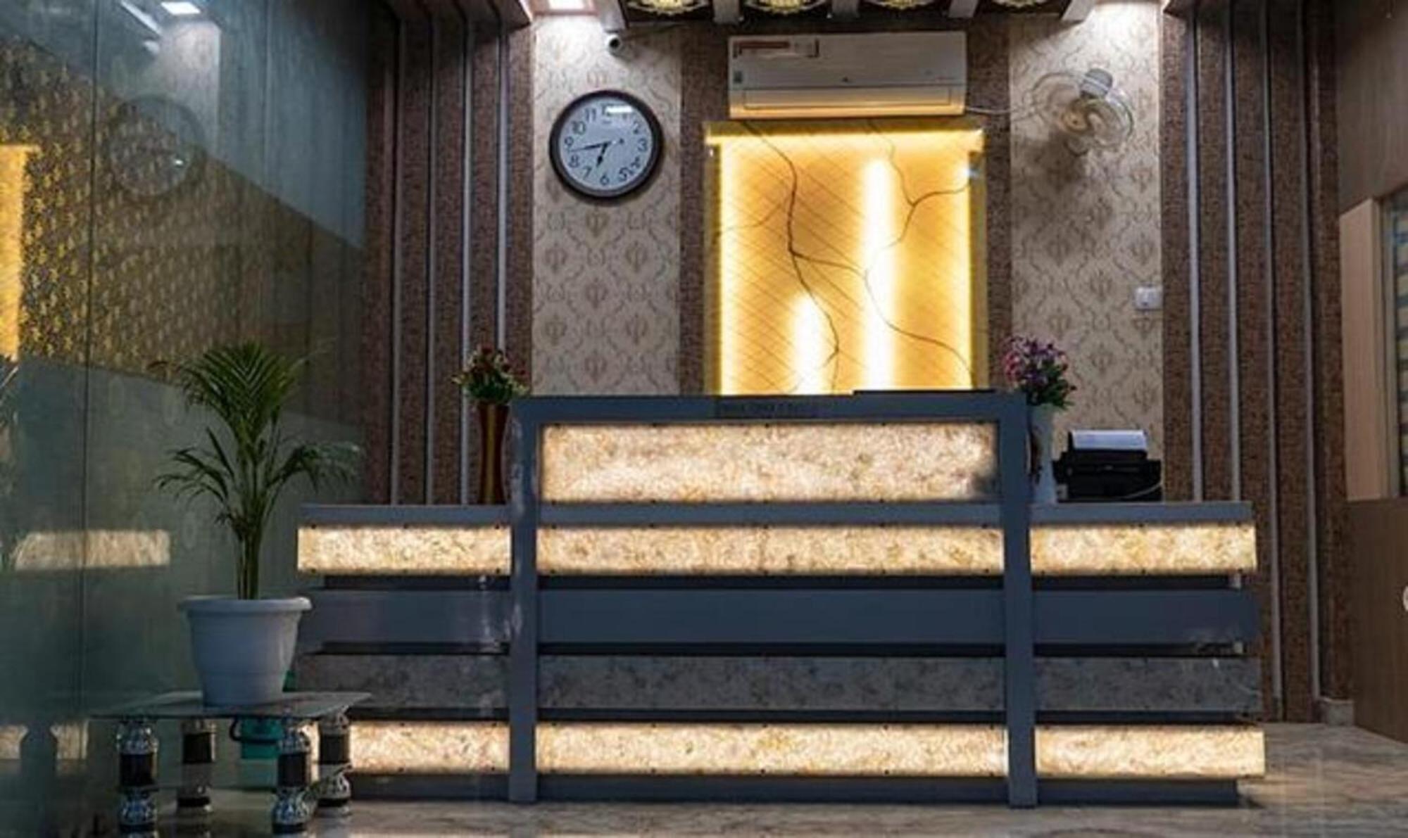 Fabhotel Cm Palace I - Varanasi — Photos 1